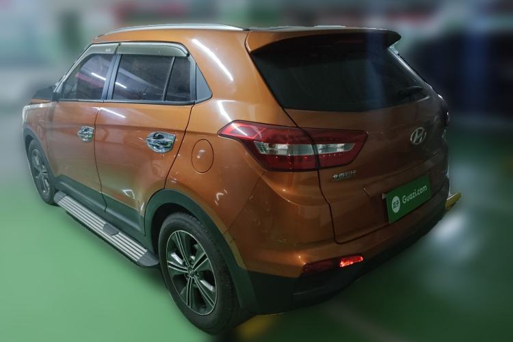 Used Hyundai ix25 2015 1.6L Automatic Two-Wheel-Drive Deluxe DLX Model
