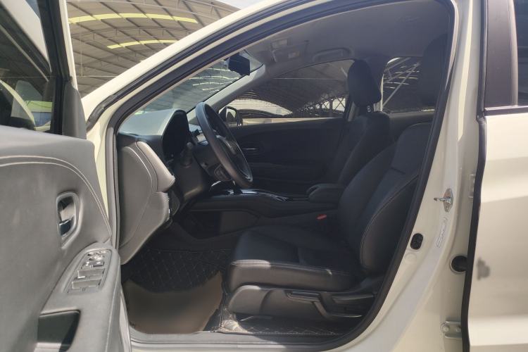 Used Honda Vezel 2020 220 TURBO CVT Elite Edition Interior 2