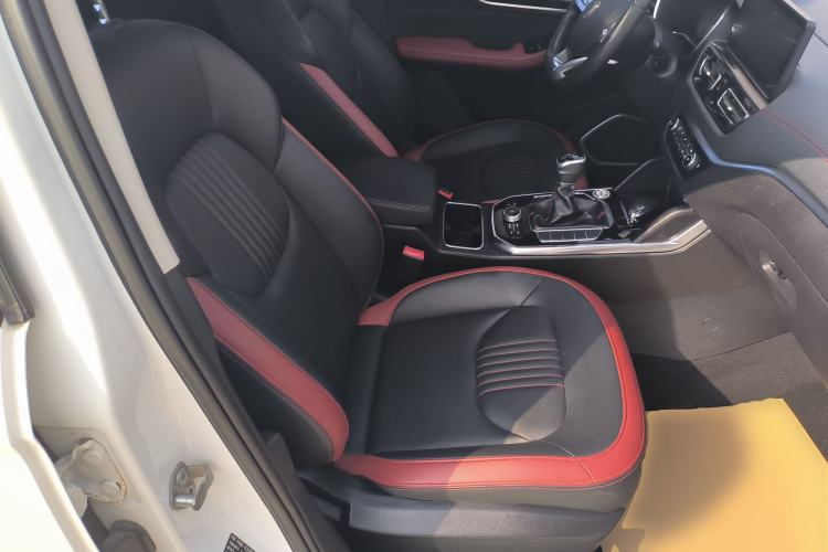 Used Bestune T33 2019 1.6L Manual Luxury Edition China VI Right Front Seat