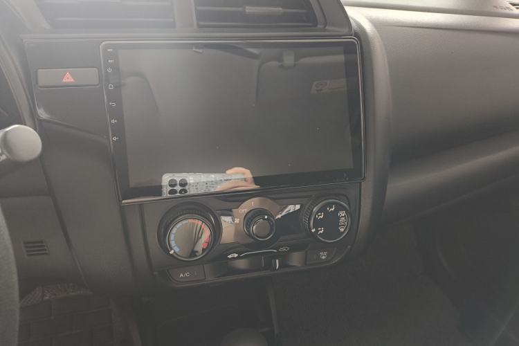 Used Honda Fit 2018 1.5L CVT Comfort Version Interior 4