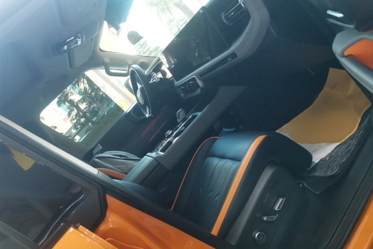 Used BAIC Off-Road BJ40 2024 2.0T All-New Urban Hunter Edition Ultimate Version