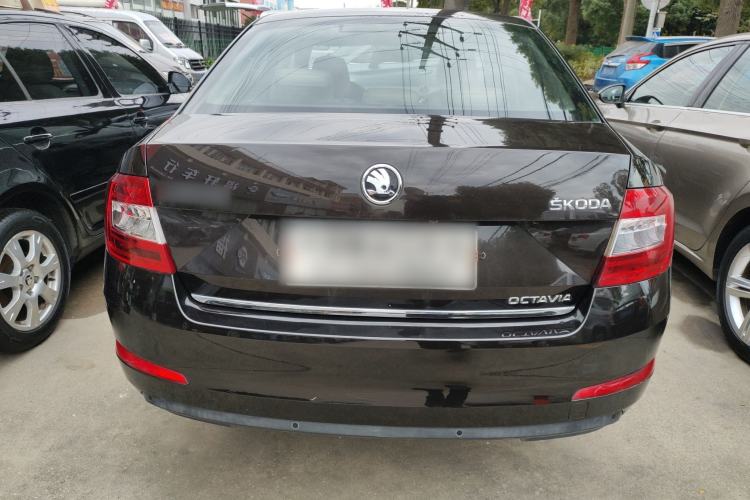 Used Skoda Octavia 2015 1.6L Automatic Yijun Edition
