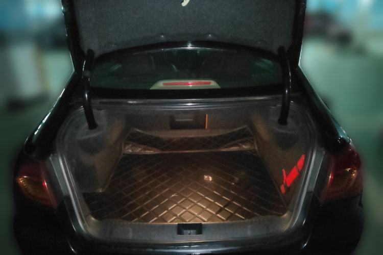 Used Roewe 950 2012 2.0L Comfort Edition Trunk