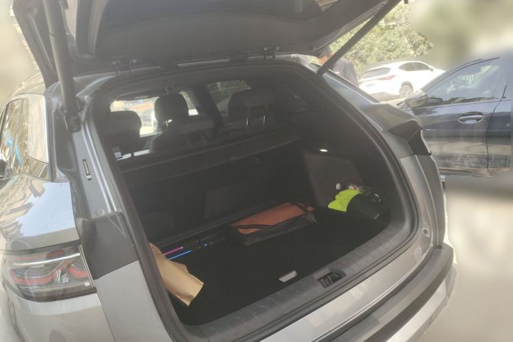 Used BYD Song L DM-i 2025 Intelligent Driving Version 160 km Beyond-Range Type Trunk