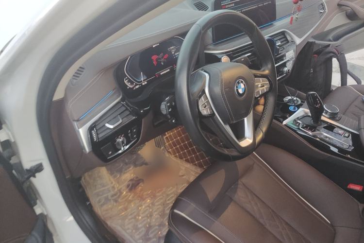 Used BMW 5 Series New Energy 2022 Second Facelift 535Le Luxury Package Driver Seat