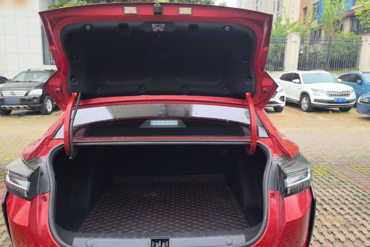 Used Dongfeng Aeolus Yixuan 2023 Mach Edition 1.5T Automatic Pursuit Rider Version
