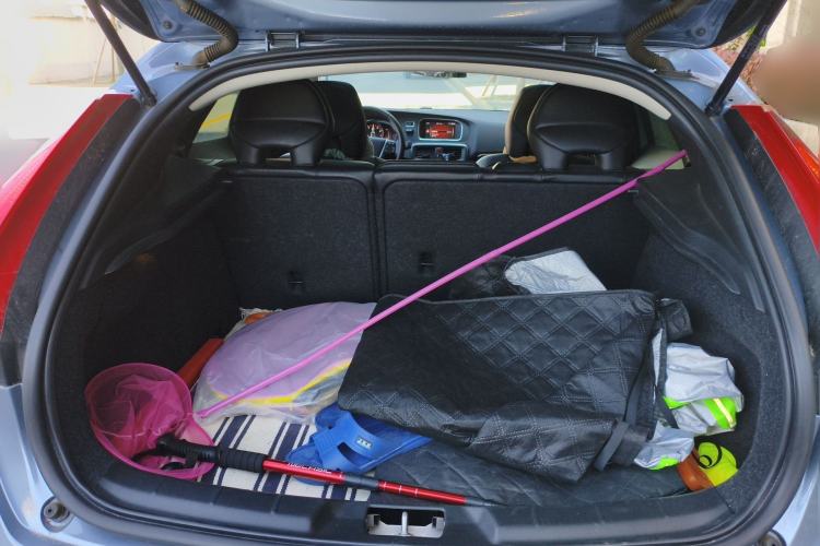 Used Volvo V40 2019 T3 Zhiyi Edition Trunk