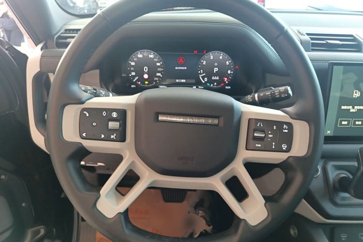 Used Land Rover Defender 2024 110 3.0T P400 X-DYNAMIC HSE Steering Wheel