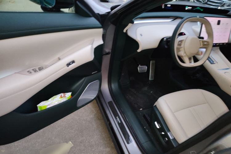 Used Xiaomi Auto YU7 2025 Ultra-Long Range High-Performance All-Wheel-Drive Max Edition
