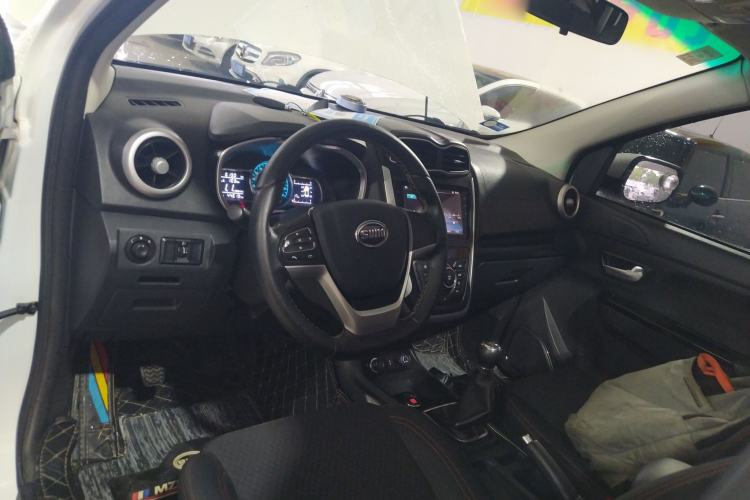 Used SWM X3 2021 1.5L Manual Comfort Version 7 Seats