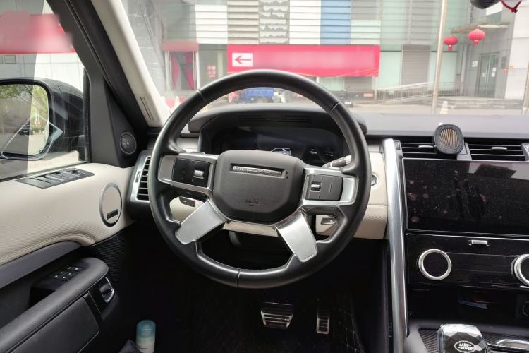 Used Land Rover Discovery 2021 360 PS R-Dynamic SE