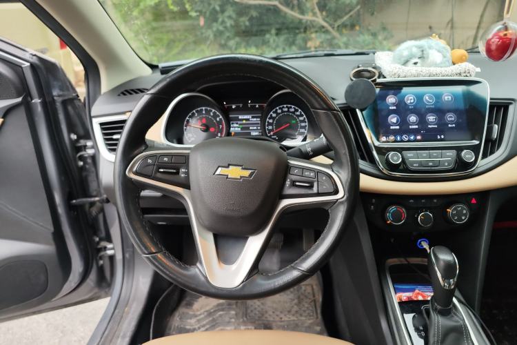 Used Chevrolet Monza 2022 320 Automatic Enjoyment Sunroof Version Steering Wheel