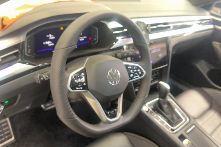 Used Volkswagen FAW-Volkswagen CC 2025 Model, Facelifted 380TSI, Striking and Shared Enjoyment Version