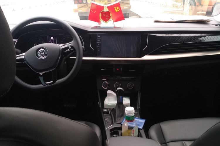 Used Volkswagen Passat 2019 280TSI Business Edition China VI Center Console