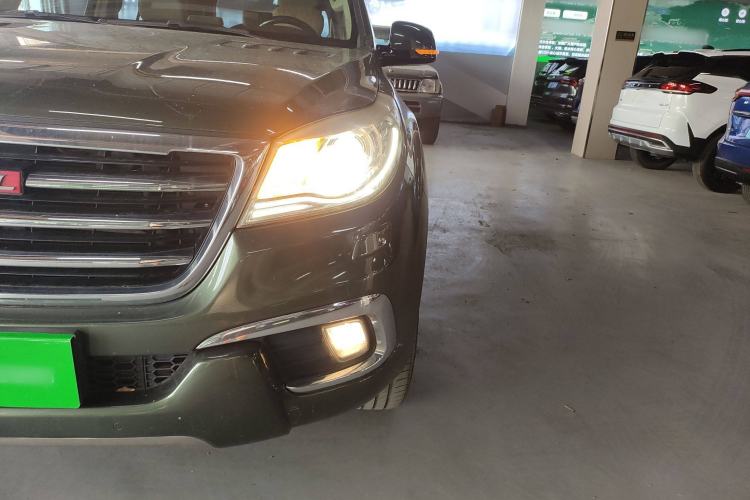 Used Haval H9 2015 2.0T Four-Wheel Drive Ultra-Luxury 7-Seater