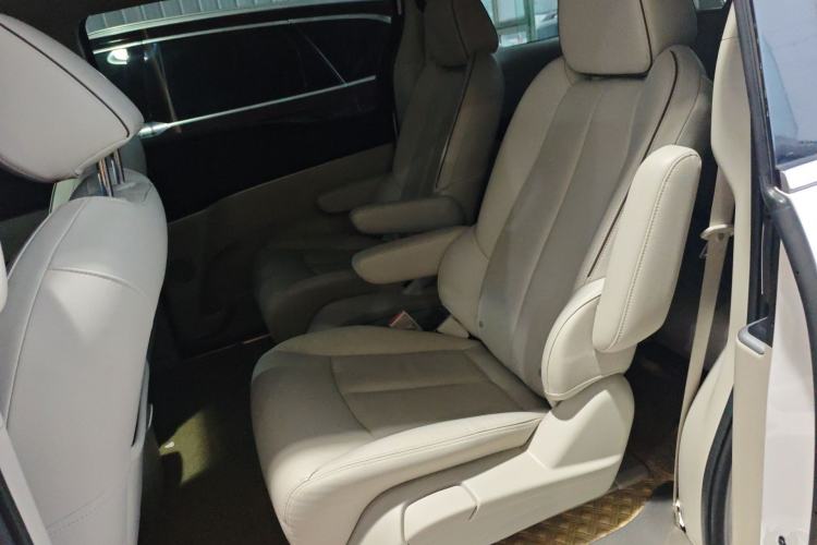 Used Buick GL8 2021 Land Cruiser Executive Class 652T Luxury Model Left Rear Seat