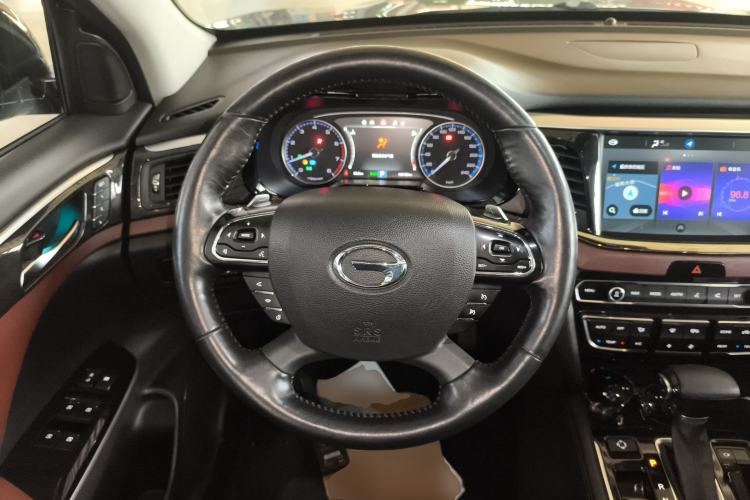 Used GAC Trumpchi GS8 2017 320T Four-Wheel Drive Luxury Smart Connectivity Version (7 Seats) Steering Wheel