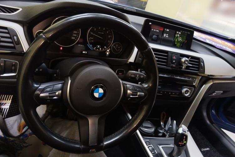 Used BMW 3 Series GT 2017 320i M Sport Center Console