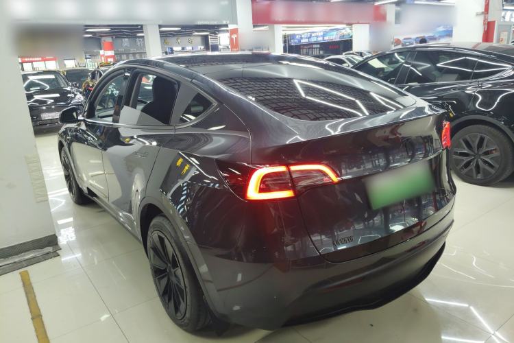 Used Tesla Model Y 2024 Rear-Wheel-Drive Version

