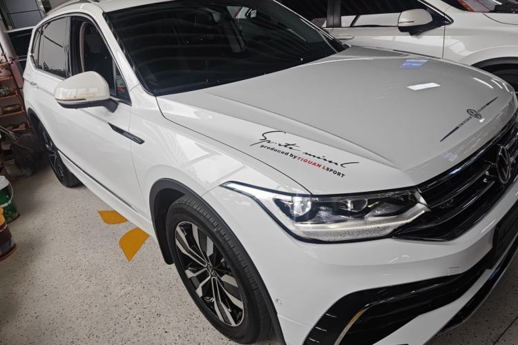 Used Volkswagen Tiguan L 2024 380TSI Automatic All-Wheel Drive R-Line Enhanced 7-Seater
