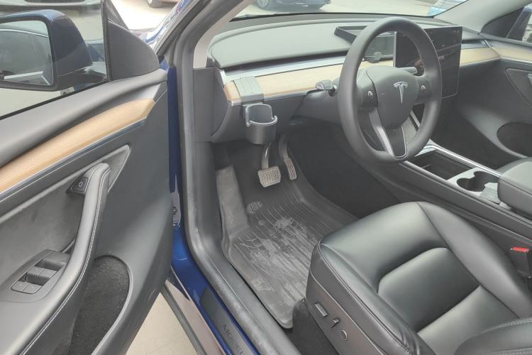 Used Tesla Model Y 2022 Rear-Wheel-Drive Version