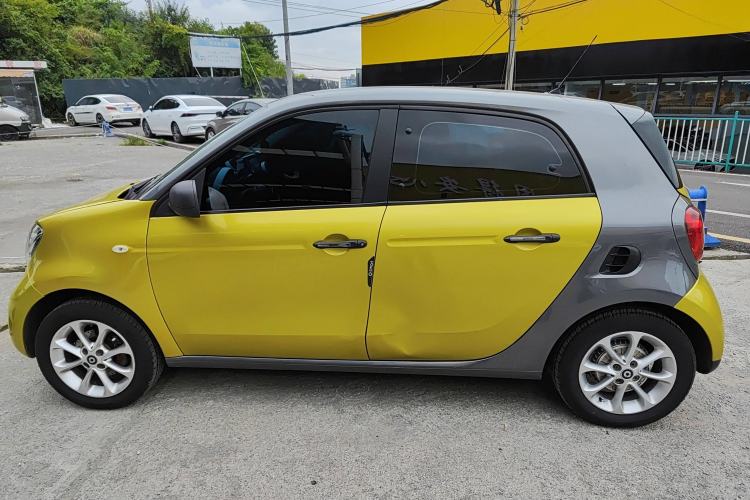 Used smart forfour 2016 1.0L 52 kW Dynamic Edition
