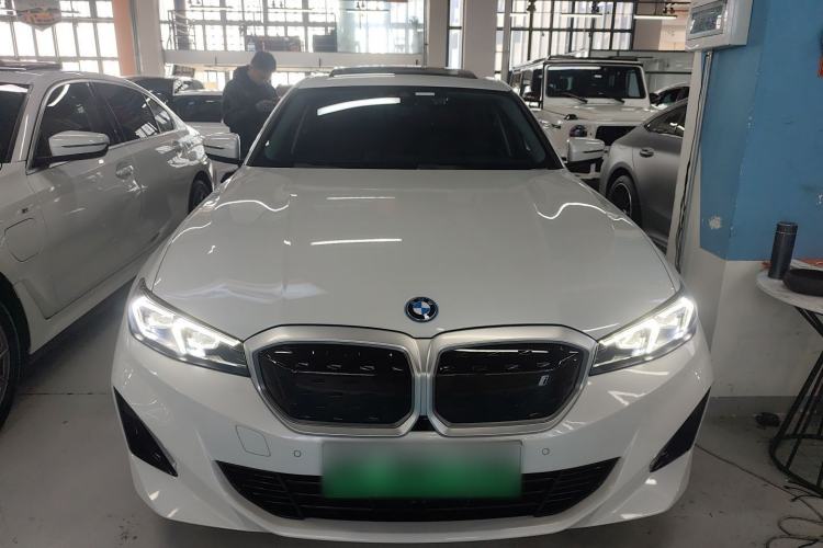 Used BMW i3 2024 eDrive 35 L
