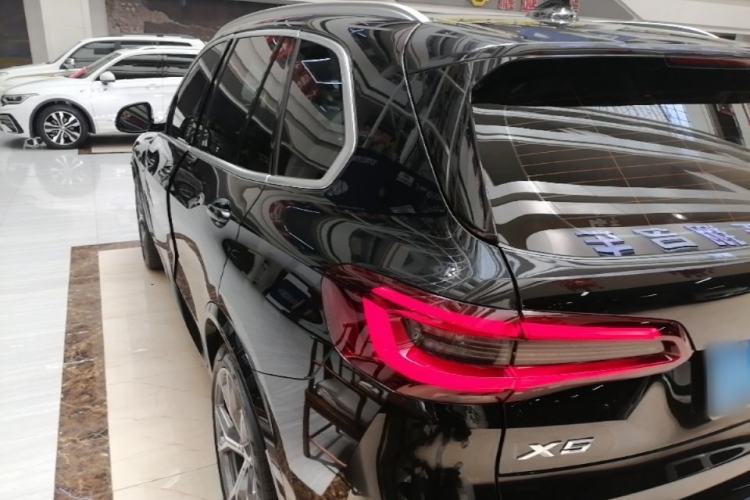 Used BMW X5 2020 xDrive40i Luxury Model with M Sport Package
