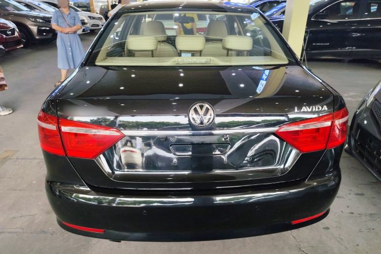 Used Volkswagen Lavida 2013 Restyled Classic 1.6L Manual Comfort Edition Rear