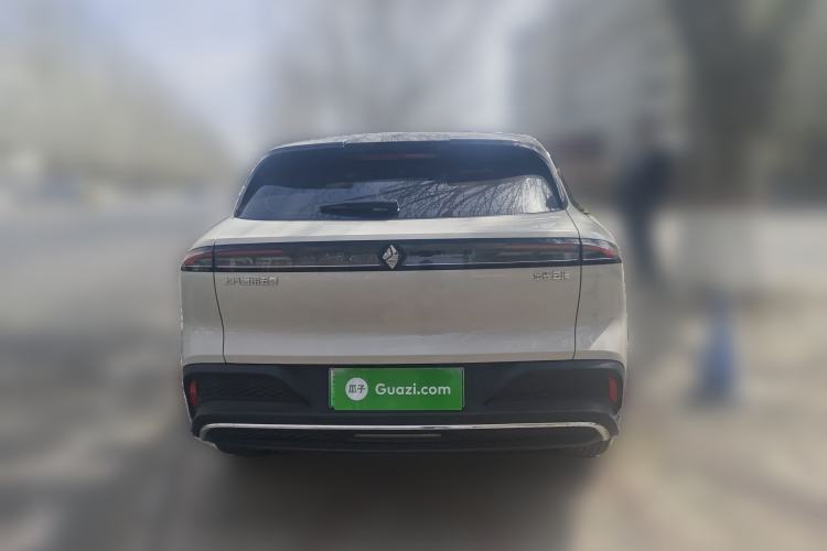 Used Baojun Yunhai 2024 140km Plug-in Hybrid Version Rear