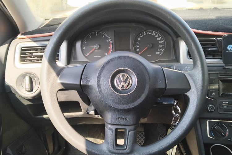 Used Volkswagen Santana 2015 1.6L Automatic Comfort Edition Steering Wheel