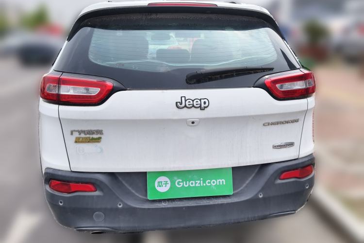 Used Jeep Cherokee 2017 2.0L Superior Edition Rear