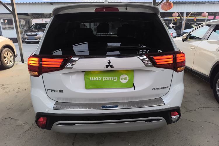 Used Mitsubishi Outlander 2020 2.0L Two-Wheel Drive Enjoyment Version 5 Seats
