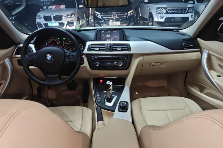 Used BMW 3 Series 2014 320Li Fashion Model Center Console