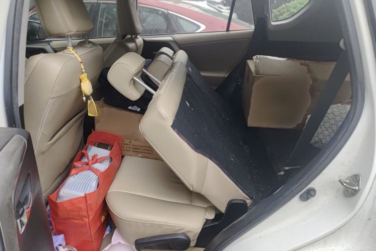 Used Toyota RAV4 2013 2.0L CVT Four-Wheel Drive New Edition