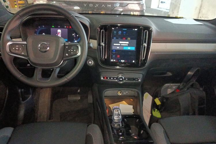 Used Volvo XC40 2024 B3 Zhiyuan Sport Edition
