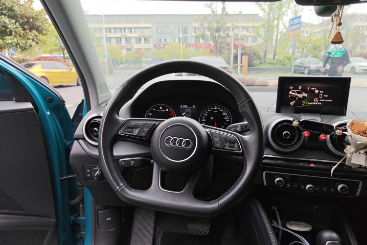Used Audi Q2L 2022 35 TFSI Fashion Dynamic Model Steering Wheel