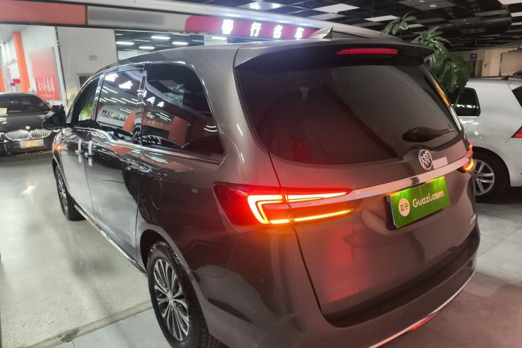 Used Buick GL8 2023 Land Executive Class 652T Luxury Model
