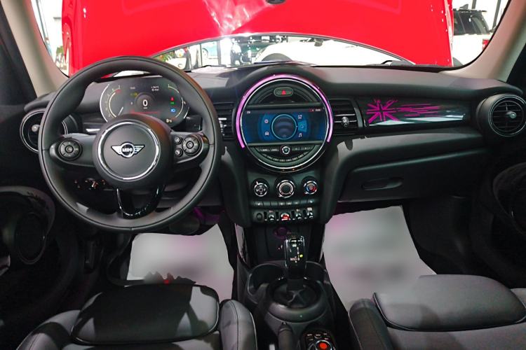 Used MINI 2021 1.5T COOPER Classic Edition Five-Door Version Center Console