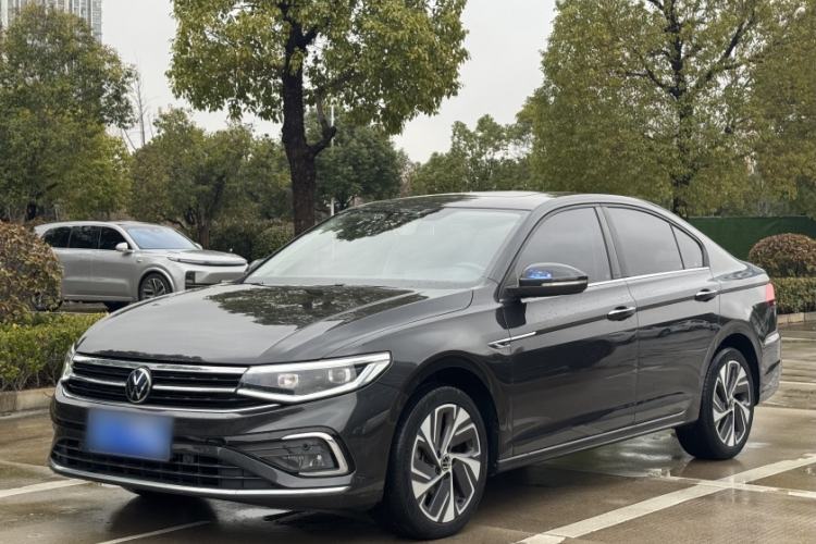 Used Volkswagen Bora 2023 280TSI DSG Prestige Edition
