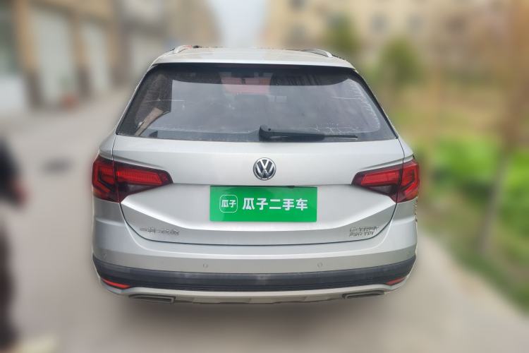 Used Volkswagen C-TREK 2017 230TSI DSG Comfort Version
