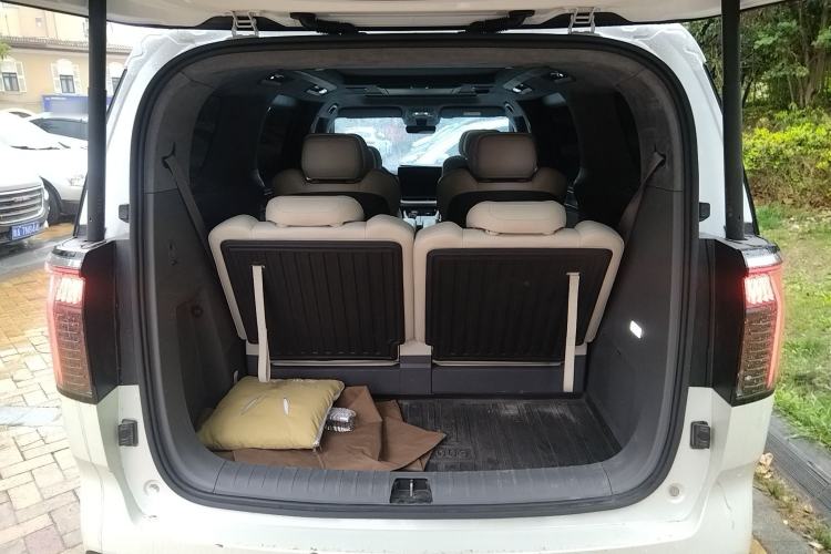 Used Zeekr 009 2022 WE Edition