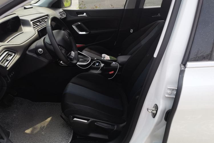 Used Peugeot 308 2018 1.6L Automatic Luxury Edition Left Front Seat