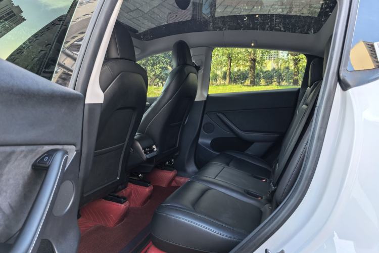 Used Tesla Model Y 2021 Long-Range All-Wheel-Drive Version