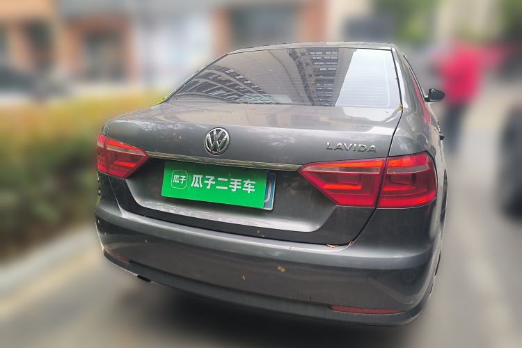 Used Volkswagen Lavida 2013 Revised Classic 1.6L Automatic Fashion Edition