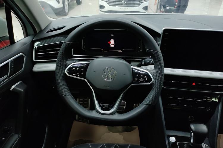 Used Volkswagen Tiguan L 2023 330TSI Automatic Two-Wheel Drive R-Line Enjoyment Edition
