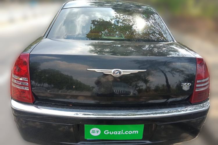 Used Chrysler 300C 2006 2.7L Luxury Edition