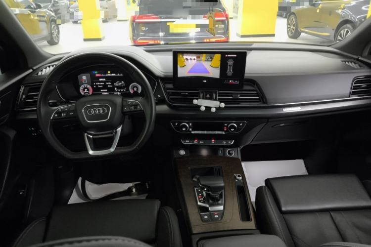 Used Audi Q5L 2023 40T Luxury Dynamic Model
