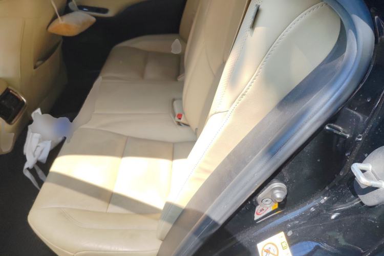 Used Toyota Crown 2015 2.0T Fashion Edition
