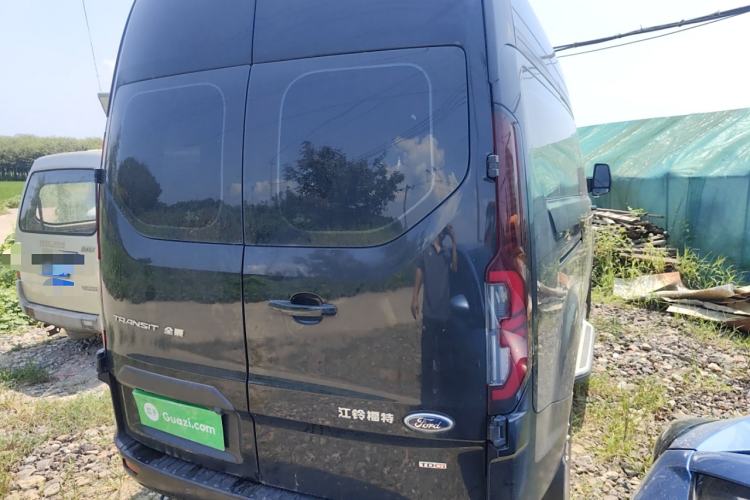 Used Ford Transit 2023 2.0T Diesel Automatic Commercial & Travel Model Mid-axle Medium Roof 7/8/9-Seater
